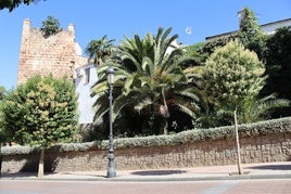 Torreón de la muralla junto al antiguo Alcázar.