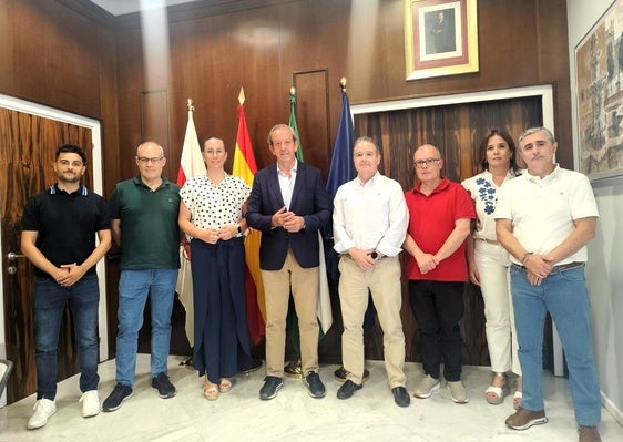 El Gran Poder de Andújar y el Ayuntamiento mantienen un encuentro para comenzar a planificar el 75 Aniversario de la Hermandad