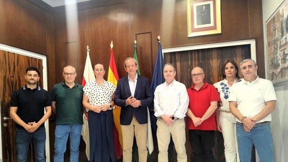 El Gran Poder de Andújar y el Ayuntamiento mantienen un encuentro para comenzar a planificar el 75 Aniversario de la Hermandad