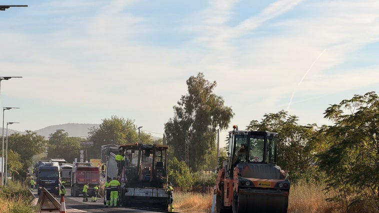 Fomento adecenta la carretera del Santuario de la Virgen de la Cabeza de cara al VIII Centenario