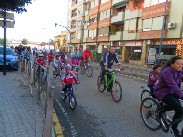 La VI Fiesta de la Bicicleta congrega a un total de 600 participantes