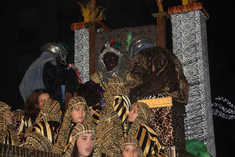 Los Reyes Magos llenan de luz e ilusión las calles de Andújar