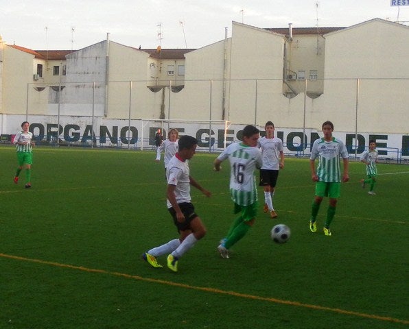 Los infantiles del Betis Iliturgitano se asientan en zona templada de la Andaluza