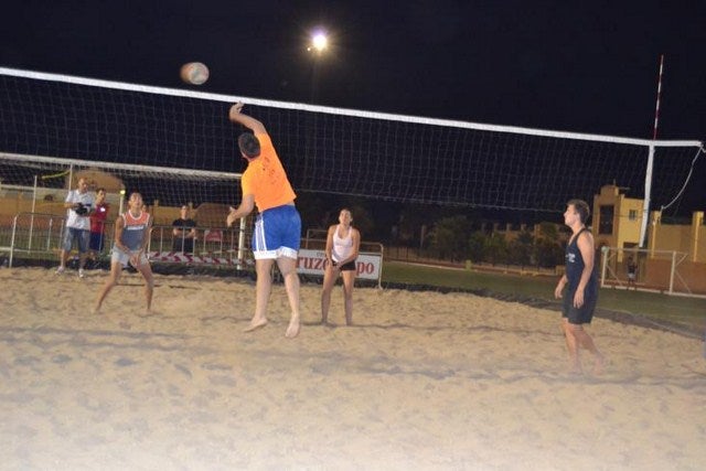 Marmolejo acoge las 24h de voley playa
