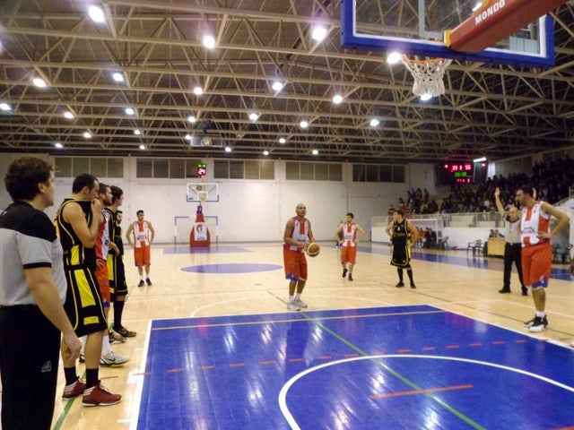 El Montajes Rueda CB Andújar sufre su segunda derrota en casa ante el ABP Badajoz (80-87)