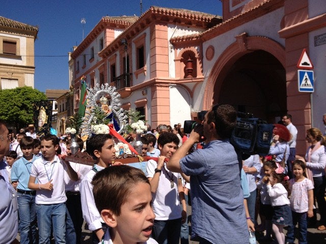 1.300 alumnos aportan alegría y color a la Romería Escolar