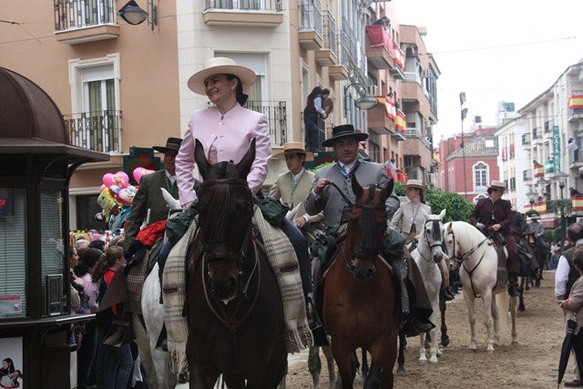 Las caballerías recorren con alegría las calles de Andújar y se dirigen ya hacia el Cerro