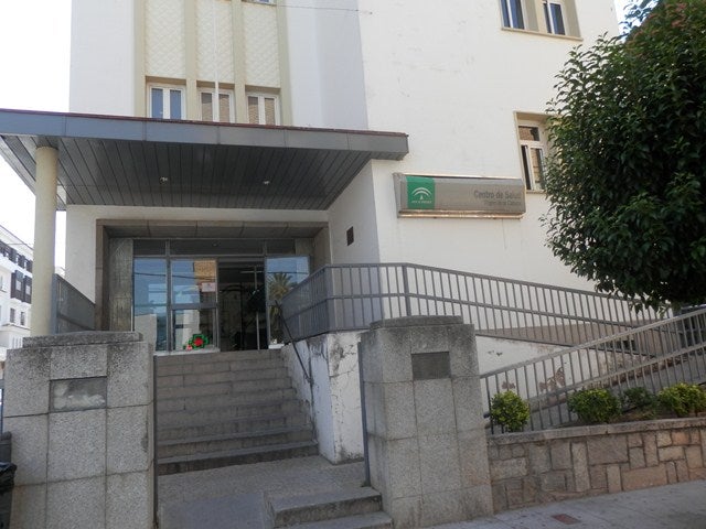 Quejas por la falta de aire acondicionado en el centro de salud Virgen de la Cabeza