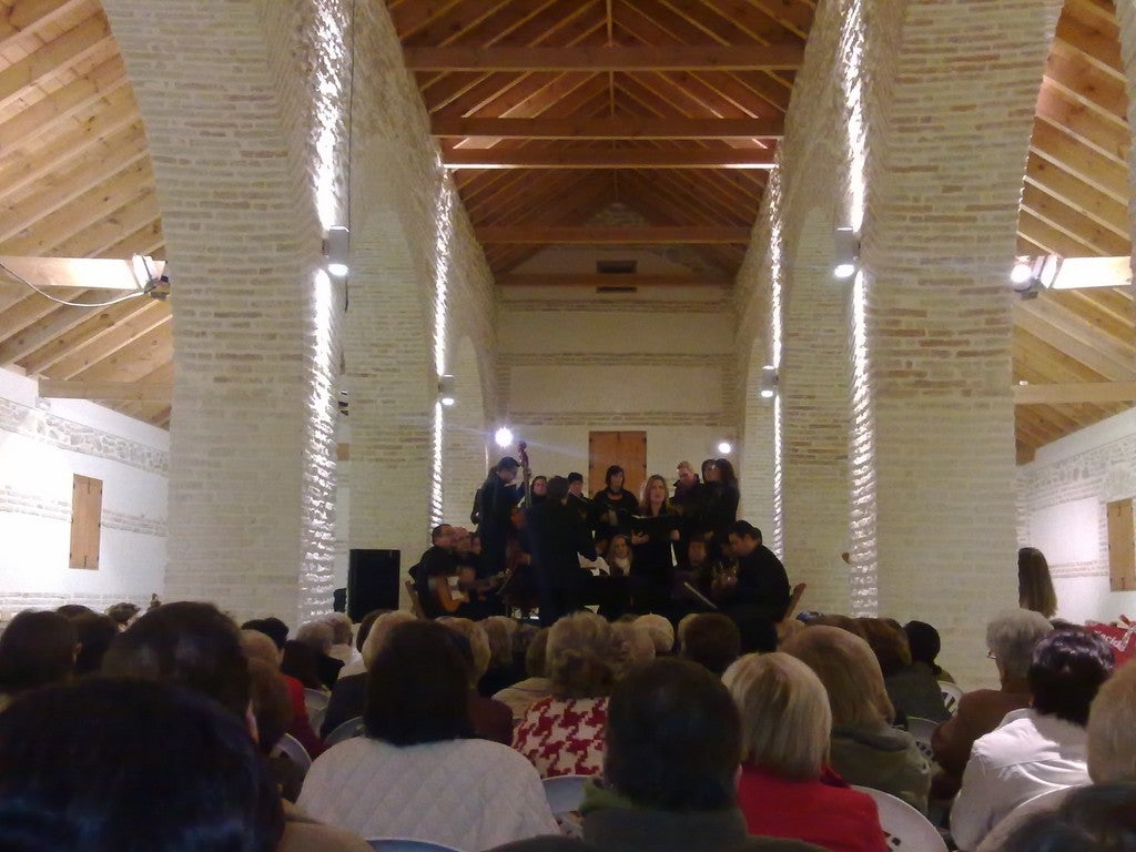 La asociación de Amas de Casa organiza un concierto de villancicos en Lopera