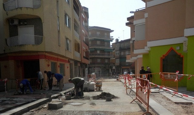 Vecinos y comerciantes piden más rapidez en las obras aunque admiten que será muy positivo