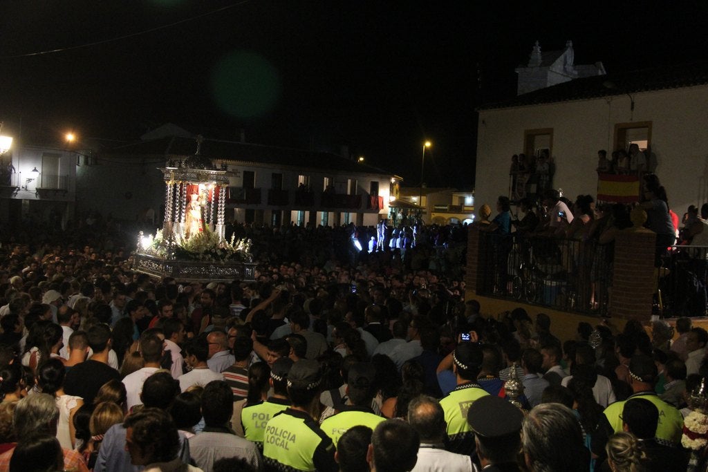 Coordinación entre administraciones, colectivos, efectivos sanitarios y los cuerpos y fuerzas de seguridad que facilitó el transcurso de los actos sin incidencias