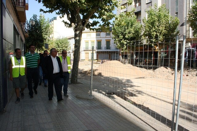 Puesta en funcionamiento de la nueva red de saneamiento y abastecimiento de agua de Corredera Capuchinos