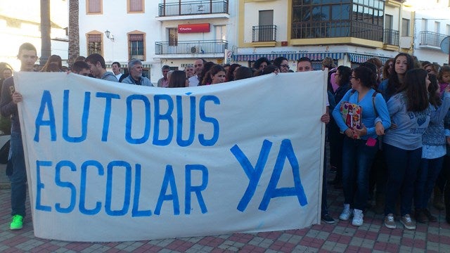 Manifestación en Lopera por el servicio de transporte escolar de la Junta