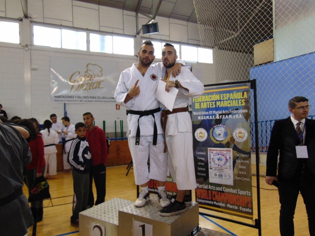 Los hermanos andujareños Mercado Rosa ganan cuatro títulos mundiales en artes marciales