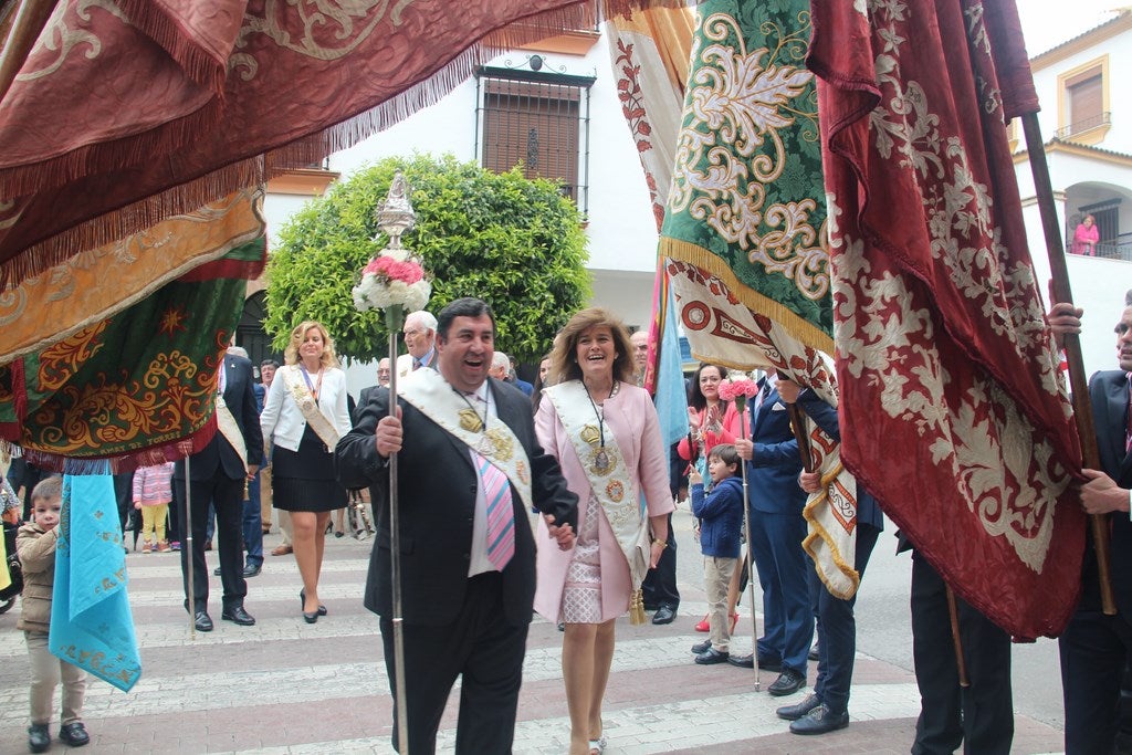 Numerosos cofrades y devotos acompañan a la Matriz en el primer domingo de Proclamación de Banderas