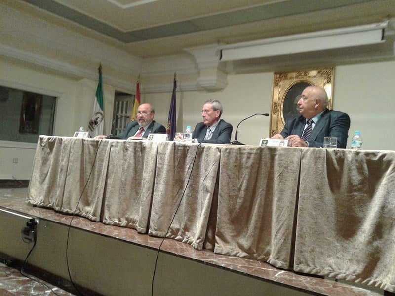 El cronista oficial de Andújar durante la pronunciación de su conferencia. 