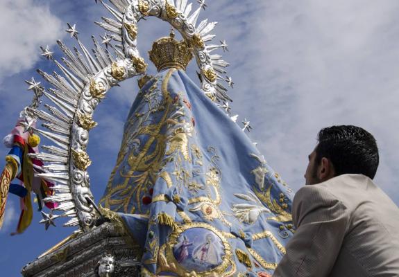 'La Morenita' trasladó el azul del cielo