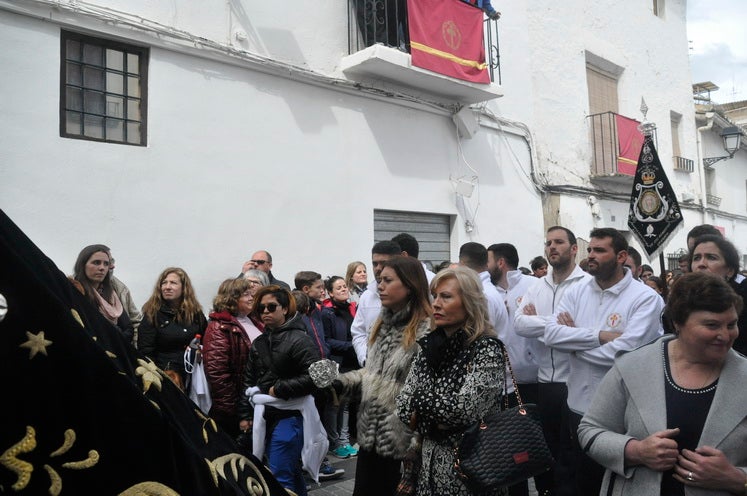 Fotos: La Cofradía de Santiago realiza una excelente estación de penitencia
