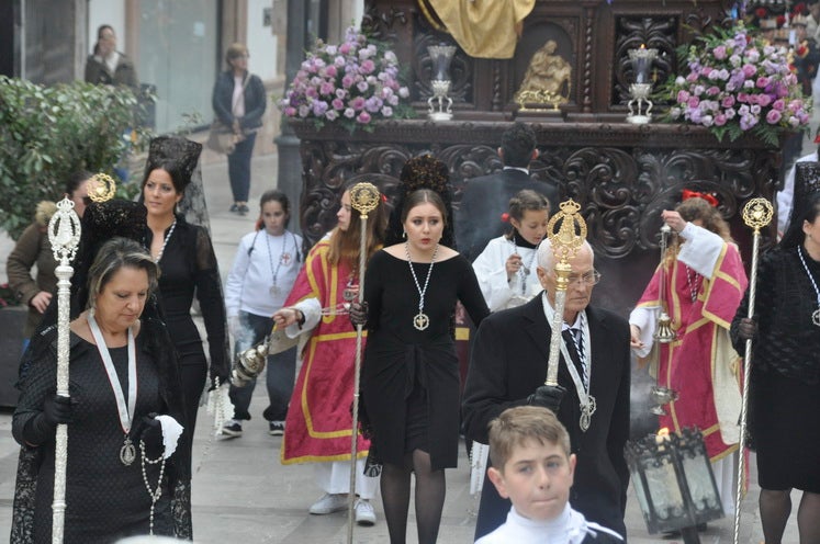 Fotos: La Cofradía de Santiago realiza una excelente estación de penitencia