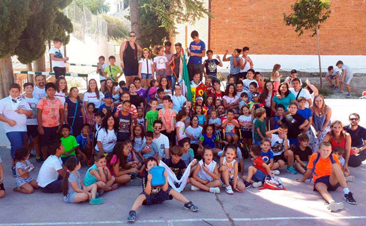 Foto fin de curso con el Cascamorras de Honor 