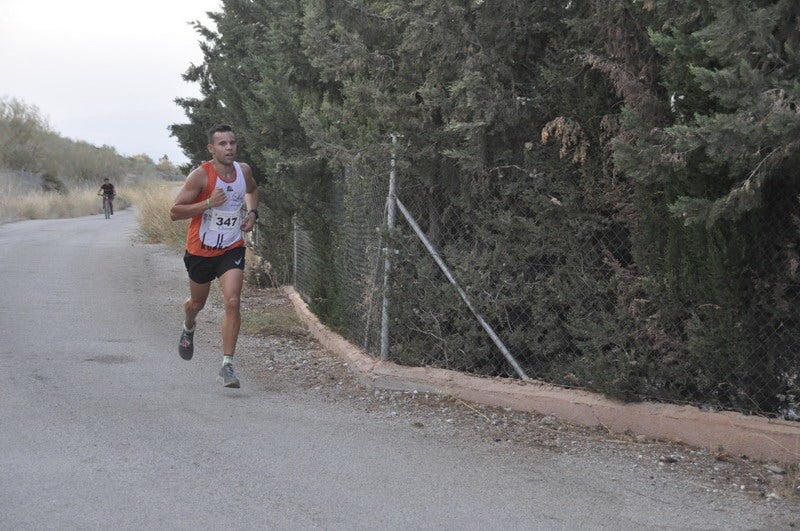 Víctor Doblas Díaz gana la XXI Carrera Popular Quesada Clínica Dental