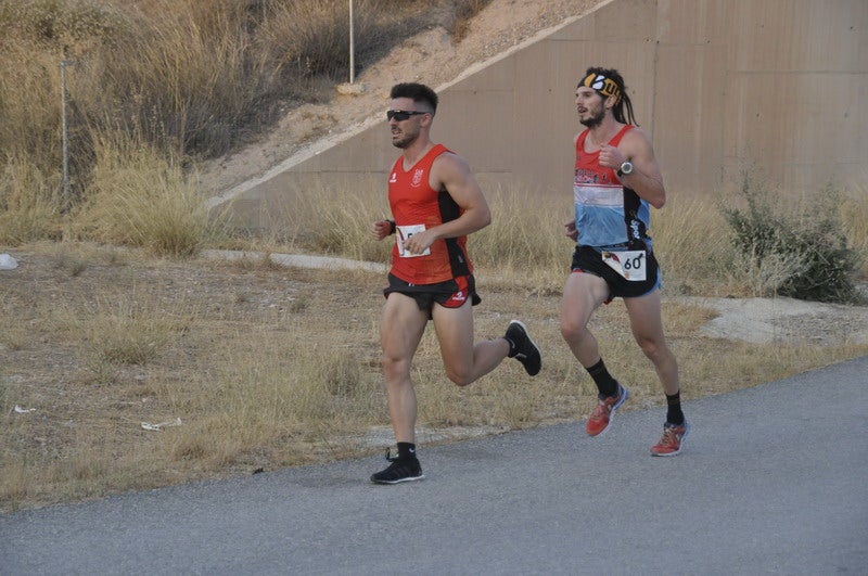 Víctor Doblas Díaz gana la XXI Carrera Popular Quesada Clínica Dental