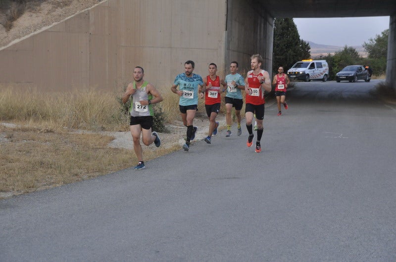 Víctor Doblas Díaz gana la XXI Carrera Popular Quesada Clínica Dental