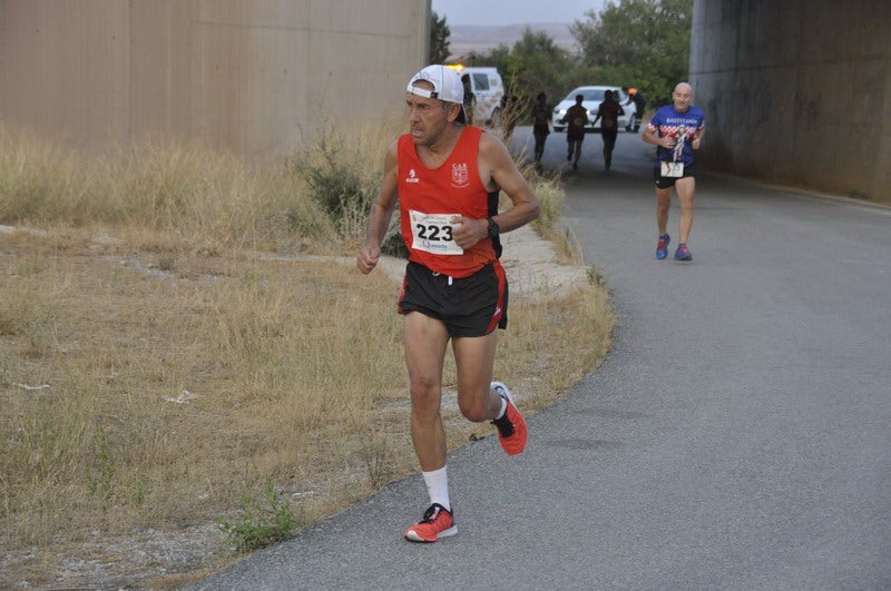 Víctor Doblas Díaz gana la XXI Carrera Popular Quesada Clínica Dental