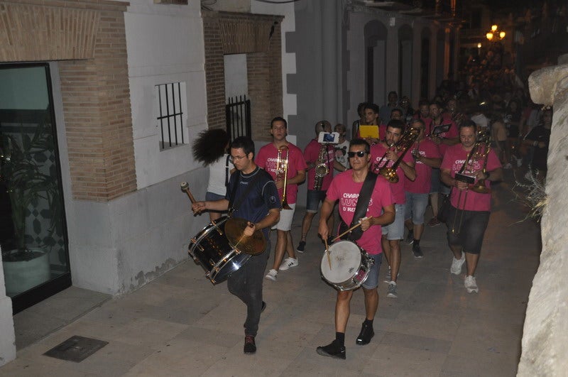 Los niños de Baza disfrutan en la mañana de este viernes del Cascamorras Infantil. 