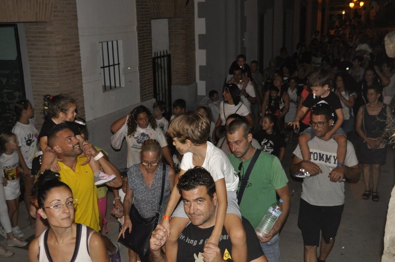 Los niños de Baza disfrutan en la mañana de este viernes del Cascamorras Infantil. 