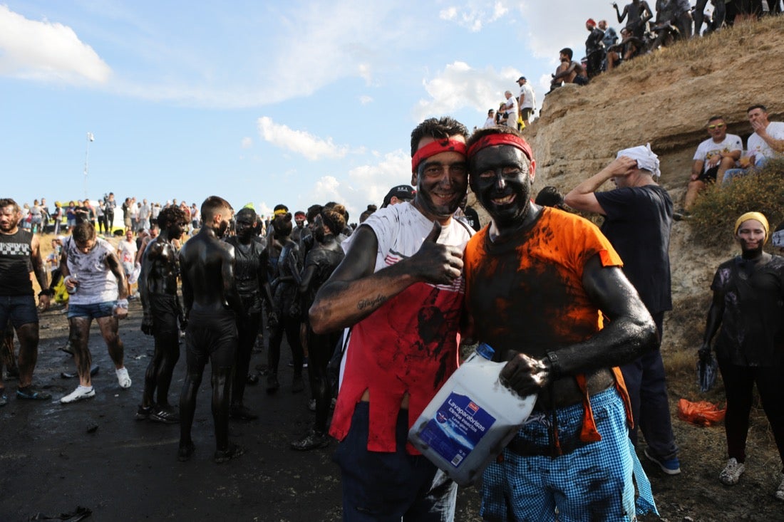 Aquí puedes ver una selección de las mejores fotografías del multitudinario Cascamorras, que ha reunido a unas 15.000 personas en Baza