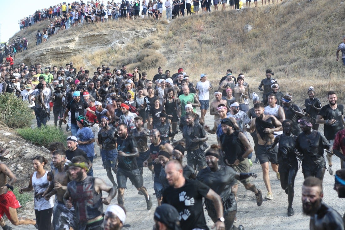 Aquí puedes ver una selección de las mejores fotografías del multitudinario Cascamorras, que ha reunido a unas 15.000 personas en Baza