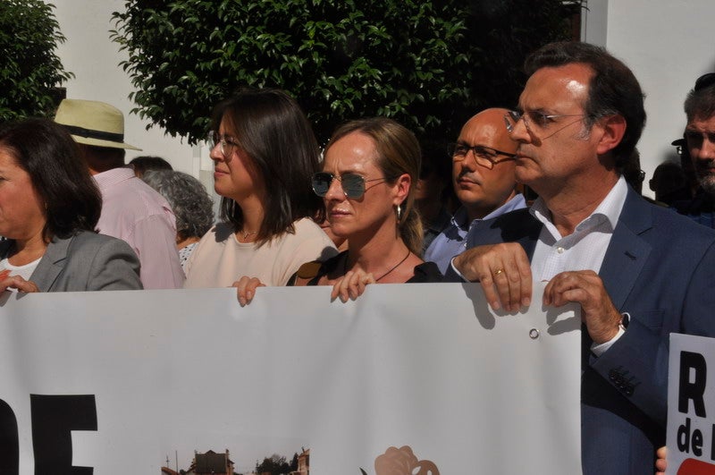 250 personas participan en la concentración organizada por la Asociación Amigos del Ferrocarril de la Comarca de Baza 