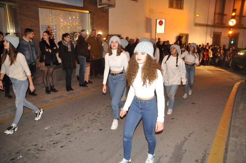 Sus majestades, también han realizado una parada en la Plaza Mayor para recibir a todos los niños y niñas en una noche bastante apacible comparada con otros años de intenso frío