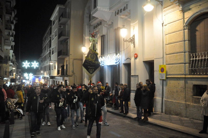 Sus majestades, también han realizado una parada en la Plaza Mayor para recibir a todos los niños y niñas en una noche bastante apacible comparada con otros años de intenso frío