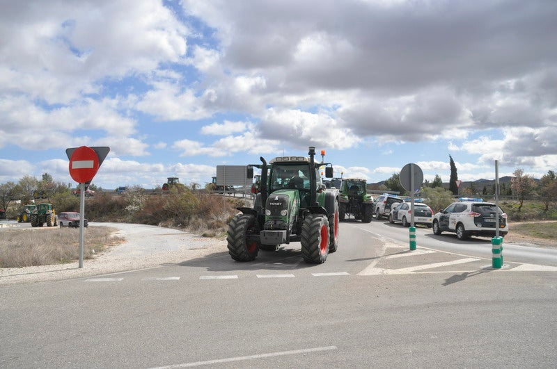 Decenas de tractores marcharon en el norte de la provincia.