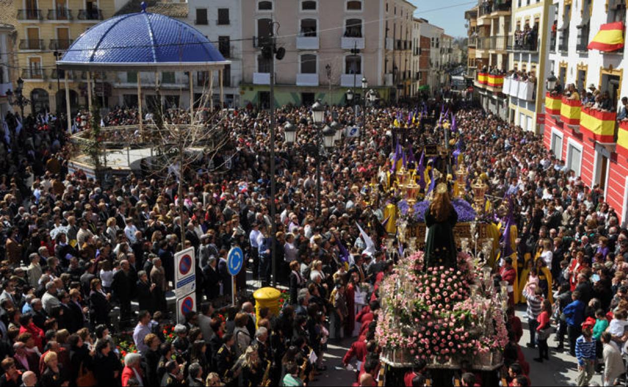 Impresionante imagen del Viernes Santo en Huéscar. 