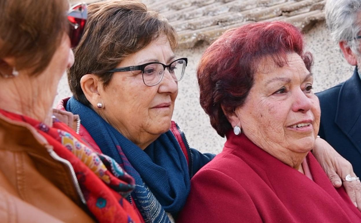 Familiares de Ángeles Arenas Esturillo 