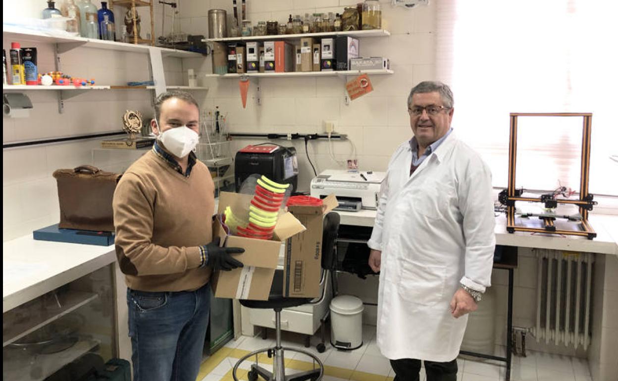 El alcalde, Mariano García y el farmaceutico Fabio Arias 