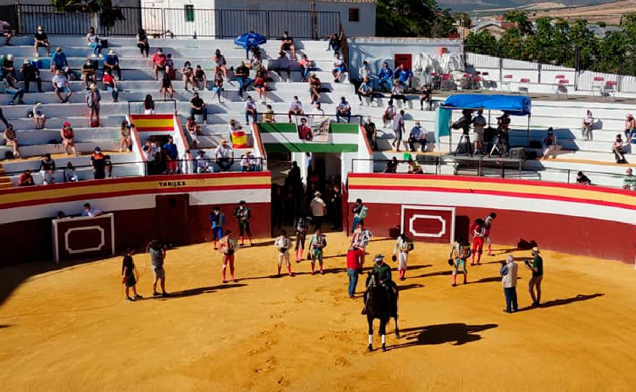 Paseillo ayer en la Plaza de Toros de Huéscar