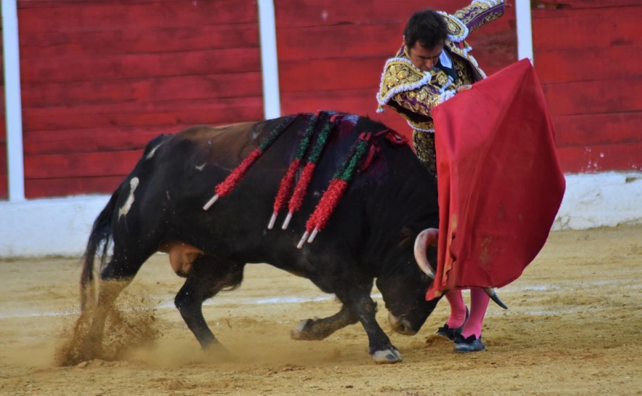 Toros | Baza reivindica a lo grande el toreo