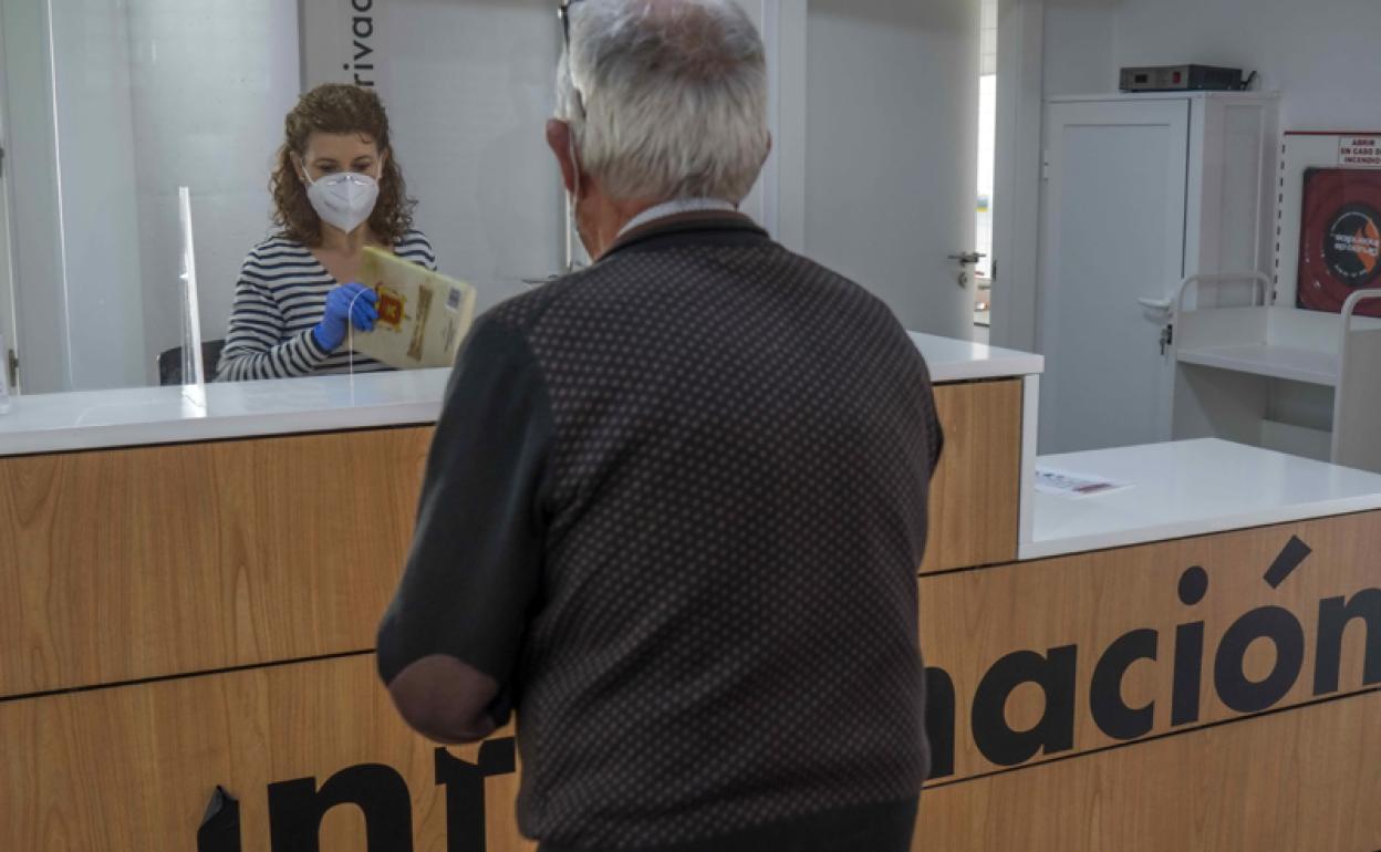 La biblioteca tambíén tiene que cerrar 