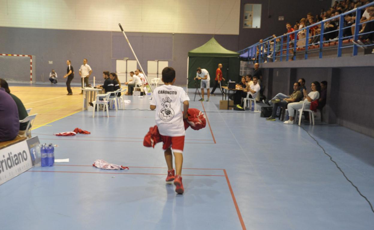 Nuevo partido a puerta cerrada, pero con todo preparado 