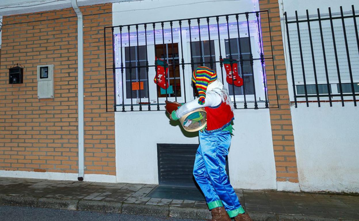 El Martinico recorriendo las calles de Benamaurel