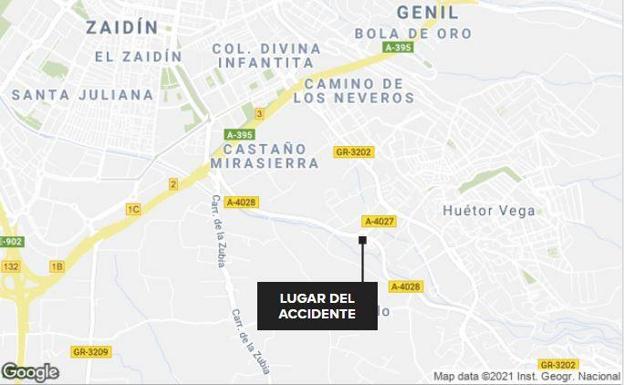 Un herido en la colisión de dos vehículos en una rotonda en la carretera de Cájar