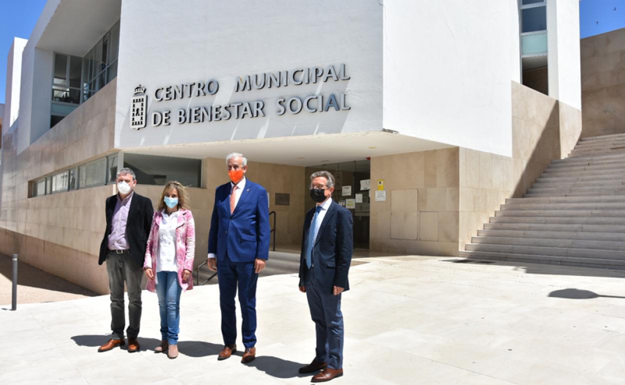 Visita al edificio municipal de Bienestar Social 