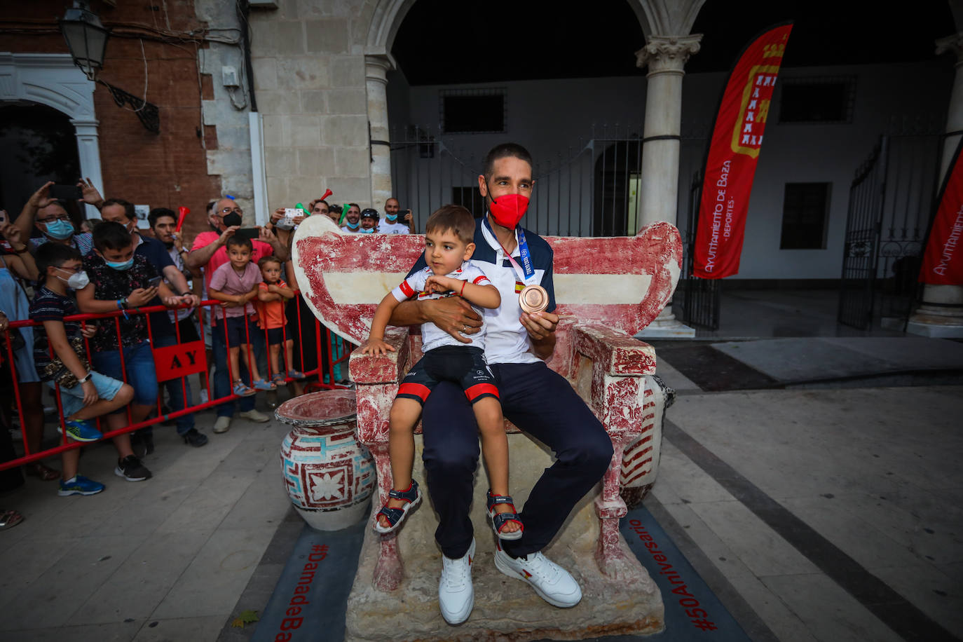 Fotos: Baza se vuelca para recibir al medallista olímpico David Valero
