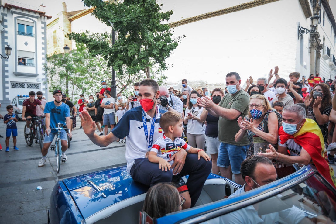Fotos: Baza se vuelca para recibir al medallista olímpico David Valero