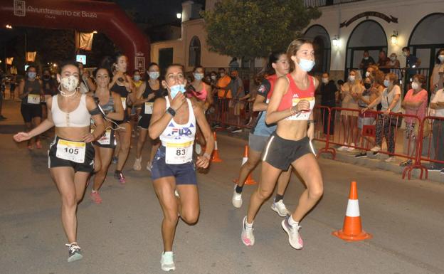 Atletismo | Simón Maestra y Eva Álvarez repiten victoria en la Milla de Baza