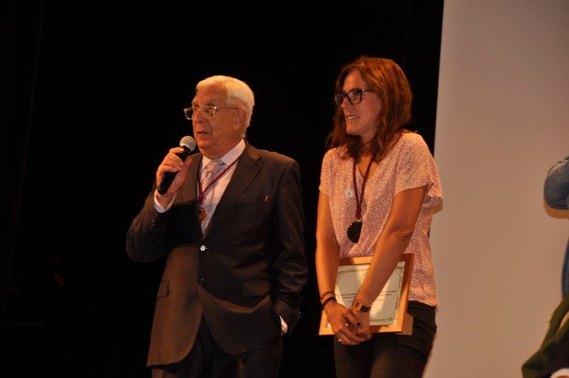 Una exhibición de sevillanas o el homenaje a título póstumo a Antonio Muñoz Jaunenes componen el acto.